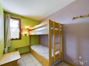 Appartements Appartement Coquet 3 Pieces, Plein Centre de La Rosiere, Proche Pistes et Commerces - FR-1-398-657 : photos des chambres