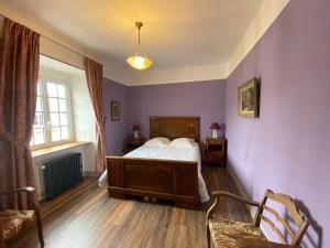 Maisons de vacances Comfortable holiday apartment on the 2nd floor of an elegant manor house : photos des chambres