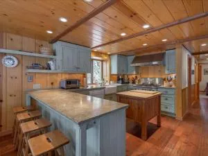 Hillside Retreat - 金斯伍德庄园