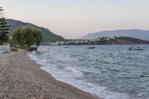 Seaside Serenity Suite in Loutra - Áyios Ioánnis