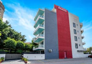 Inde Hotel Golf Course Extension, Gurgaon