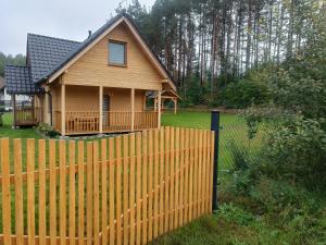 Kaszubski dom pod lasem