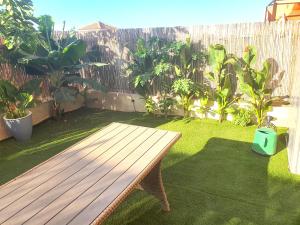 Espacioso apartamento con preciosos jardines y BBQ