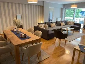 Classy 3BR with 2 Bathrooms Apartment in Marousi - Khalándrion