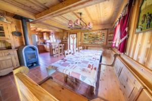 Les Griottes, véritable chalet de montagne, avec Jacuzzi et Sauna