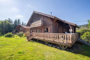 Chalets Les Griottes, veritable chalet de montagne, avec Jacuzzi et Sauna : photos des chambres