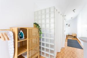 Penthouse in St Montaño, historic centre, WiFi.