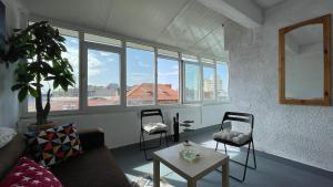 Terrace Balcony Downtown Delight Old Town Oasis City center Universitate square Old Town