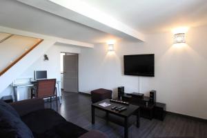 Maisons de vacances Belle maison de village sur theziers : photos des chambres
