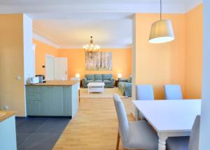 Spacious and Comfy With 3 Bedrooms