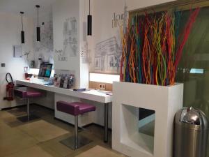 Hotels Holiday Inn Express Paris-Canal De La Villette, an IHG Hotel : photos des chambres