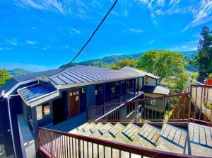 箱根湯本まで1駅 2ｌＤＫ 48平米 絶景ウッドテラス 入生田駅徒歩6分