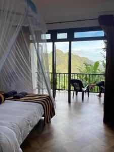 adams apple homestay