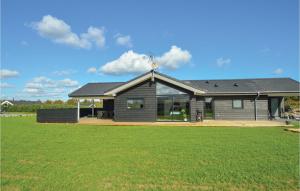 Four-Bedroom Holiday Home In Hadsund