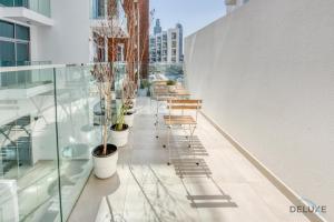 Upbeat 1BR at Pantheon Elysee Jumeirah Village Circle by Deluxe Holiday Homes