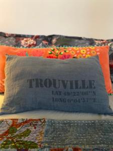 B&B / Chambres d'hotes Flowers By Yasmine Trouville : photos des chambres