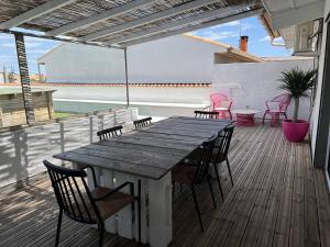 Grand appartement avec terrasse et piscine privée