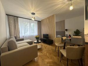 MKI Apartments - Zlota 69 Warsaw City Center Apartment