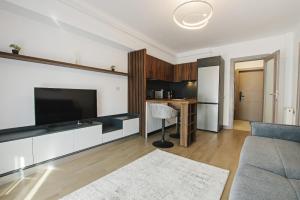 Himson-Brown Apartment