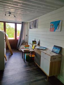 Maisons de vacances Entre Lacs et Montagnes : Maison 2 Chambres