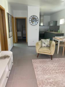 THE ORANGE TREE HOUSES - Frente by Live and Stay