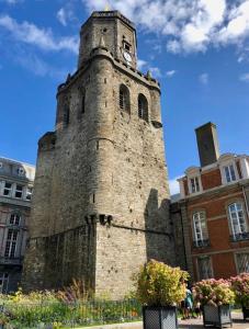 Dar Lila Cote dOpale