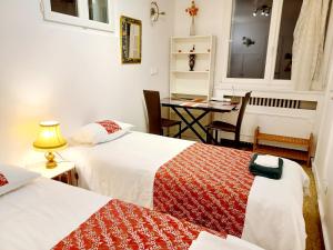 3 private rooms shared flat in a villa at Sceaux 600m RER B direct to Notre-Dame