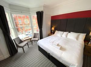 Large Double Room room in The Post House formerly The Sunnyside