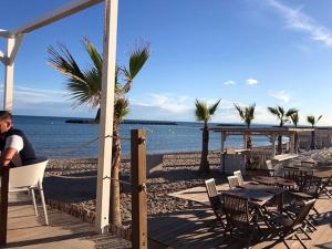 Maisons de vacances Bungalow de 3 chambres avec piscine partagee et terrasse a Vias a 1 km de la plage : photos des chambres