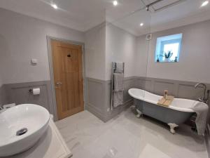 Luxury Victorian Hayloft barn self contained