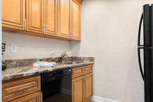 Beach View 1b 1b - Balcony - King - Surf Song #346