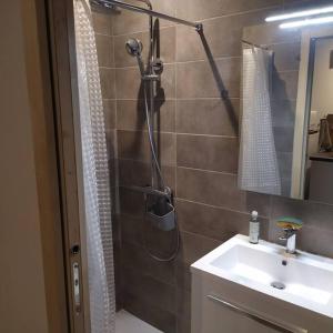 Appartement indépendant, calme 2 adultes, 2 étoiles