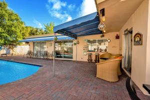 Purely Pompano, Pool, Water front, Paddleboard, Beach, 5 bedroom 3 bath