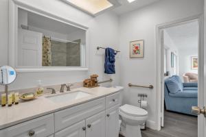Purely Pompano, Pool, Water front, Paddleboard, Beach, 5 bedroom 3 bath