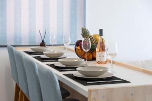 Beachfront luxury villa with Stunning views 2bedroom WiFi