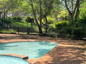 Thyme Inn on Greenway - Bushman Rock