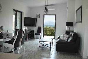 Άνετο διαμέρισμα για 4 με θέα