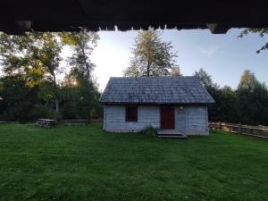 Roztoczańska Derylówka, domki na Roztoczu