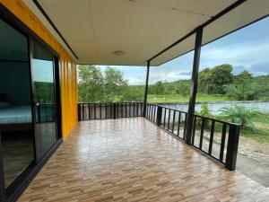 The Monday ที่พักราคาถูก ใกล้หาดแหลมแม่พิมพ์