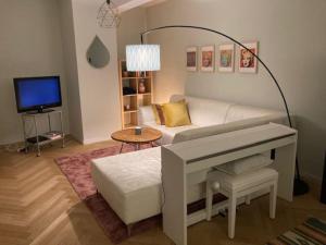 Cosy Penthouse with balcony in city center