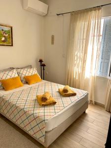 Cozy house with backyard at Iraklio Attikis