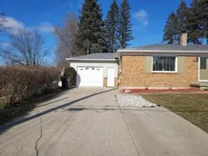 The Lodge Near Grand Rapids - Cutlerville