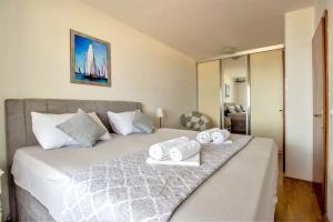 Split Znjan Beach View Apartment 2&2 guest