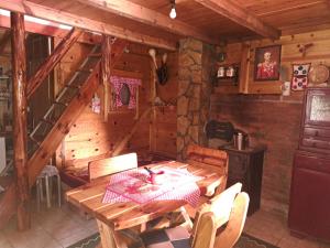 Koljeba Ikica i Makica