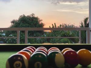BIG TROPICAL VILLA,POOL, BILLARD, TOP LOCATION