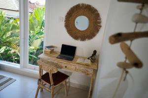 BIG TROPICAL VILLA,POOL, BILLARD, TOP LOCATION
