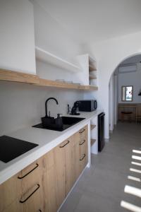 Kotinos Luxury Suites