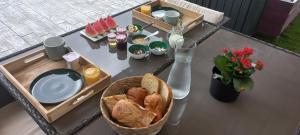 Chambre indépendante piscine en saison petit déjeuner inclus