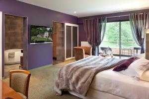 Hotels Logis La Source Bleue : photos des chambres