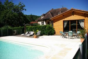 Maisons de vacances Great house- swimmingpool and jacuzzi -10km from Sarlat La Caneda : photos des chambres